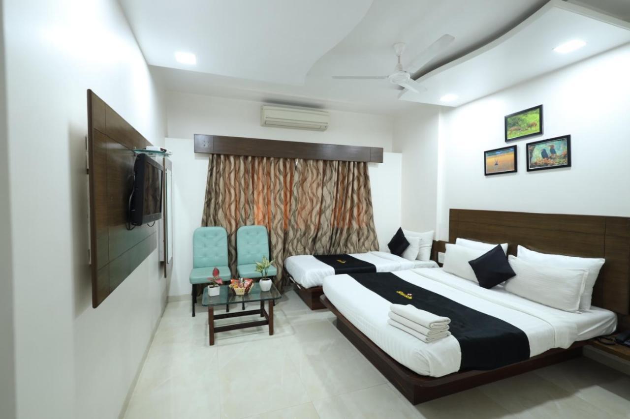 Saish Hotel Shirdi Eksteriør bilde