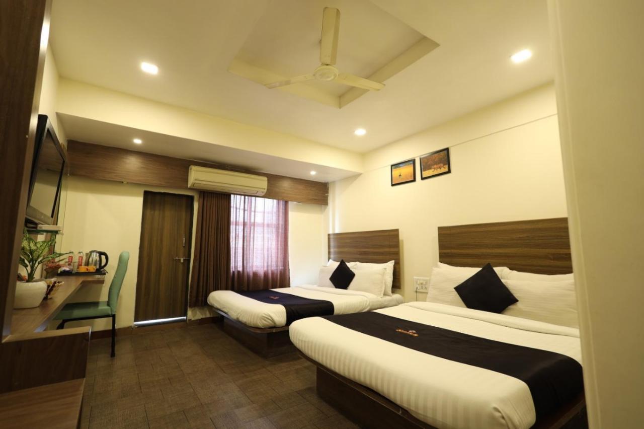 Saish Hotel Shirdi Eksteriør bilde