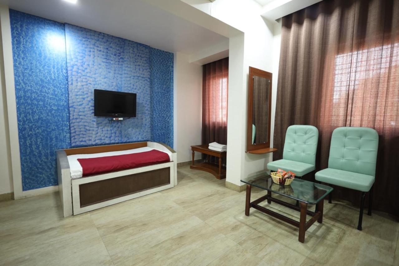 Saish Hotel Shirdi Eksteriør bilde