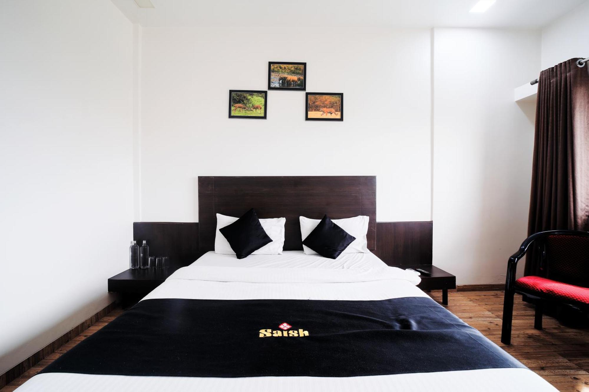 Saish Hotel Shirdi Rom bilde