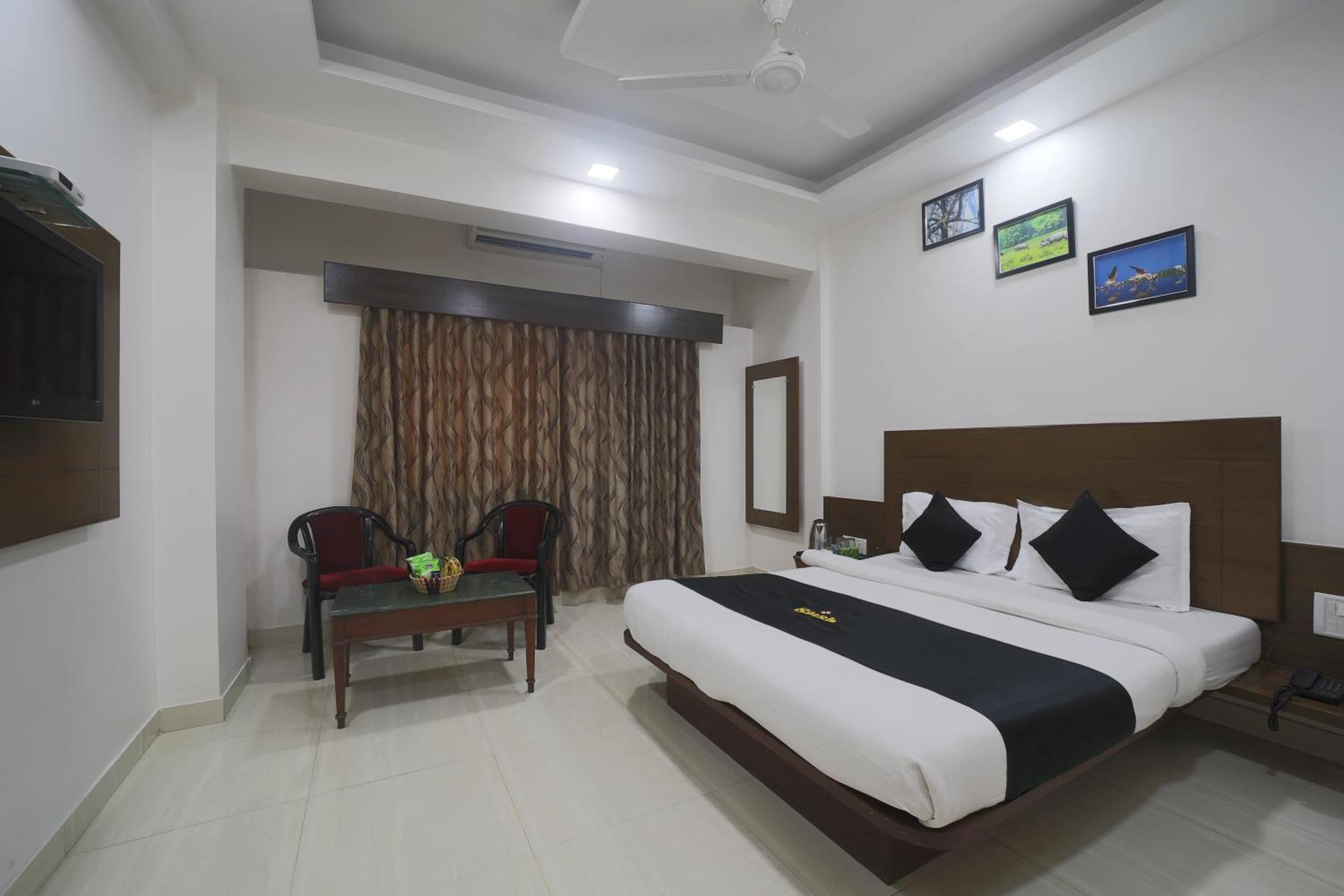 Saish Hotel Shirdi Eksteriør bilde