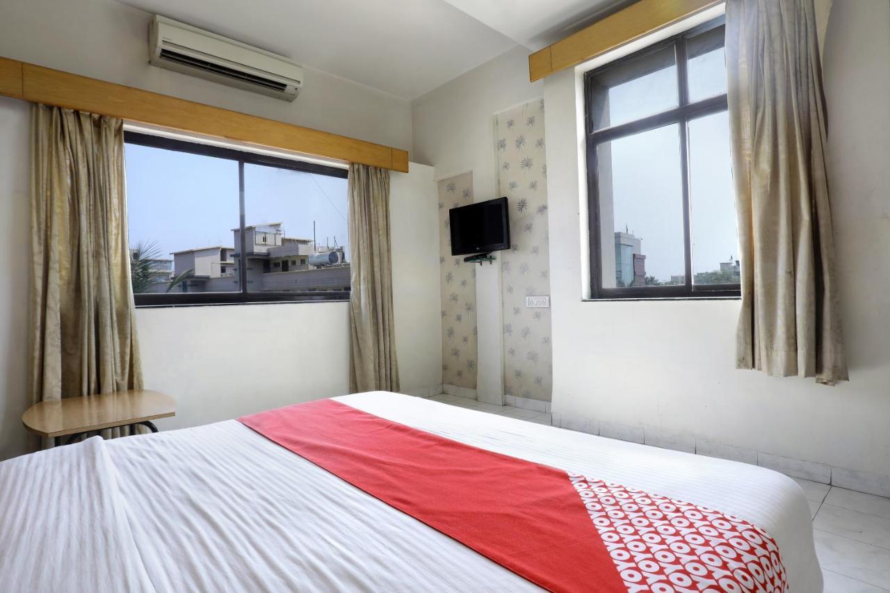 Saish Hotel Shirdi Eksteriør bilde