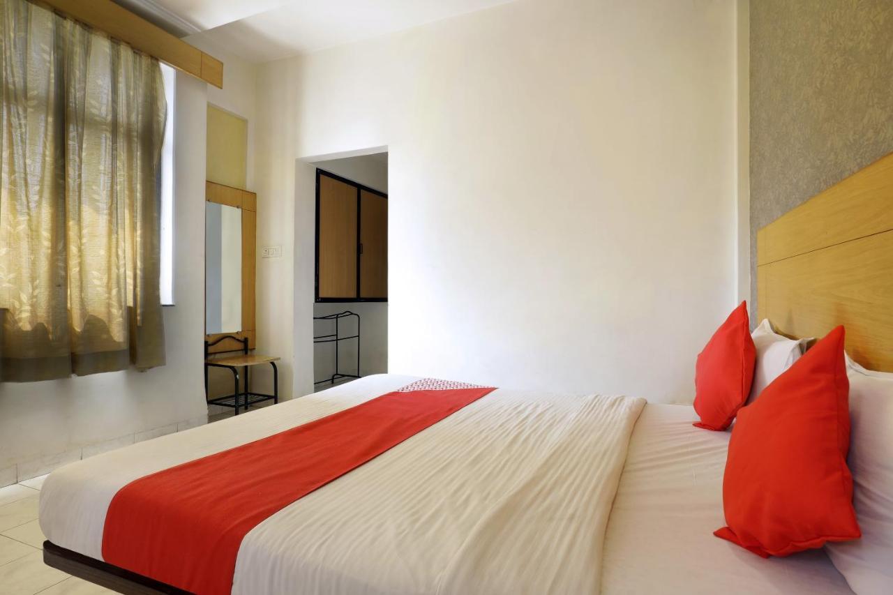 Saish Hotel Shirdi Eksteriør bilde